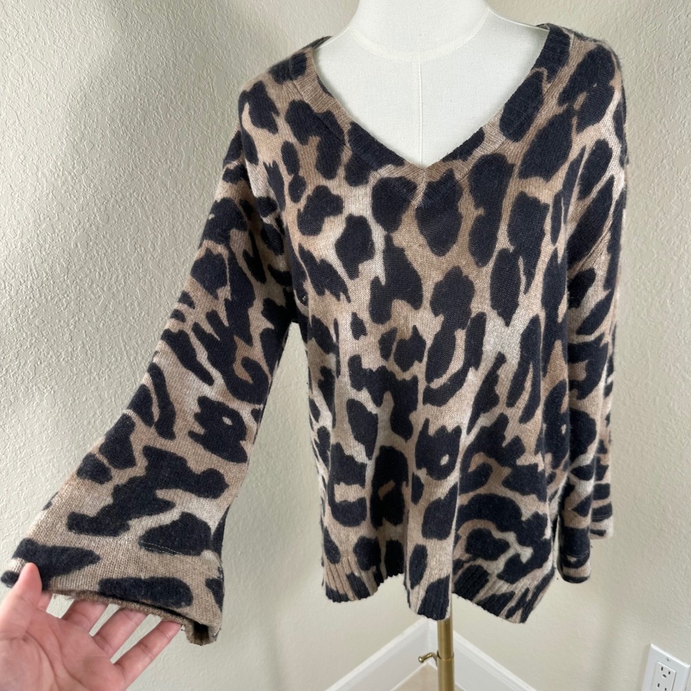 Skull Cashmere Sweater Women S Brown Carson Leopard V-Neck Mob Wife Quiet Luxury